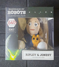 Handmade by Robots Alien Ripley & Jonesy Knit Series Vinyl Figure #545