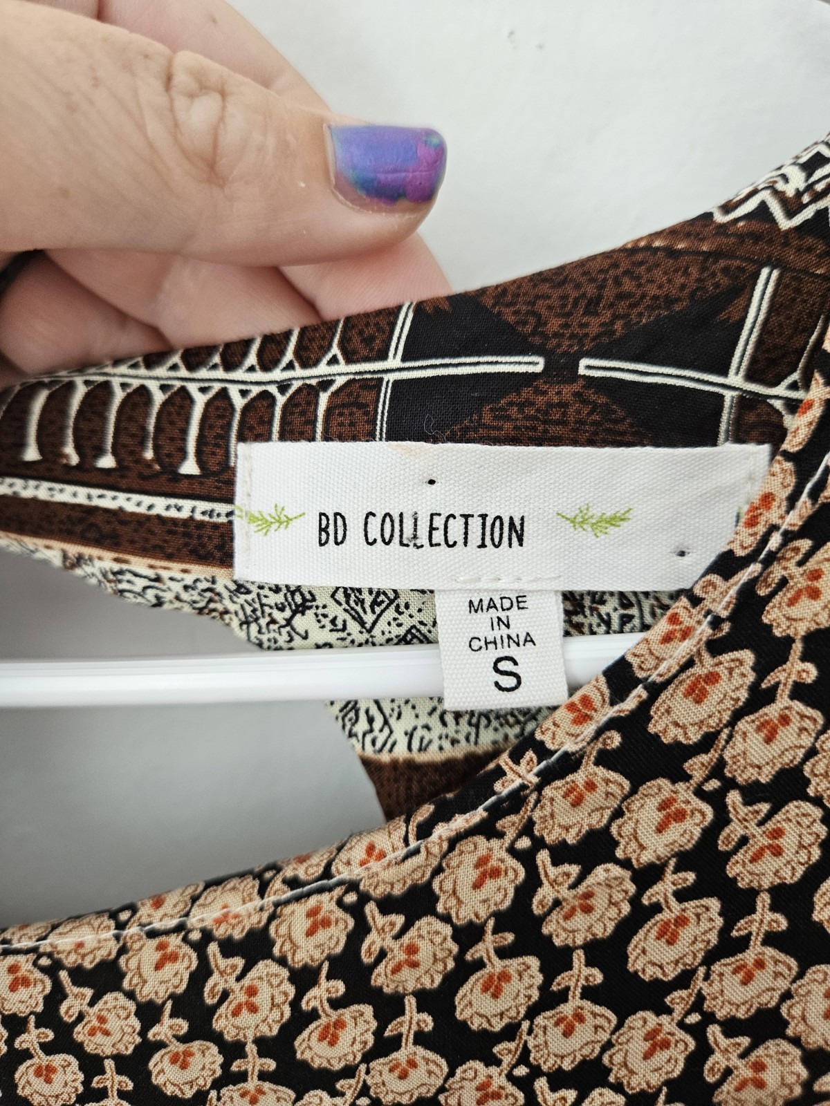 BD Collection Patchwork Shark Bite Tunic Ruffle H… - image 4