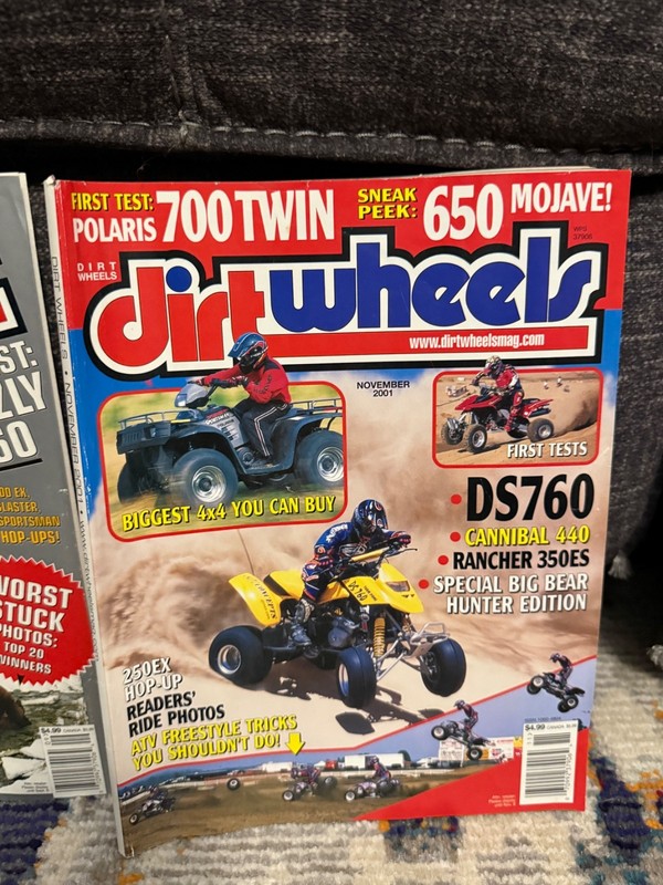 Dirt Wheels Magazine November 2001 Issue 4 x 4, ATV, Polaris Yamaha Kawasaki