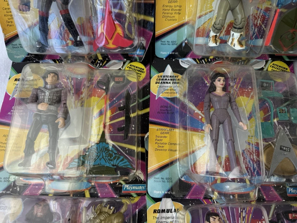 STNG Star Trek Next Generation HUGE Lot 25 Action Figure Playmates smashed pkgs* - Image 3 of 4