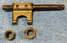 Fiat 500 Clutch Fork w/upper & lower bushings #68232568AA - FAST 2 Day Shipping