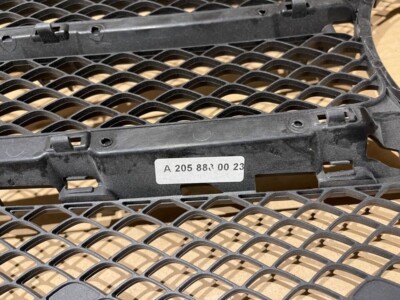 Genuine MERCEDES C Class W205 Front Grille A2058880023 A2058880160