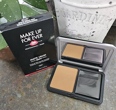 Make Up For Ever Matte Velvet Skin Blurring Foundation R540 NIB!