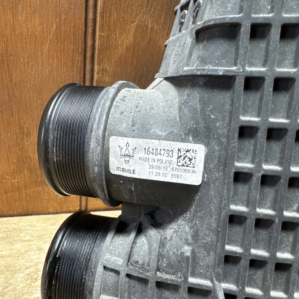 2017 MASERATI GHIBLI 3.0 FRONT LEFT DRIVER SIDE INTERCOOLER ID 16484793 DAMAGED - Image 2 of 4