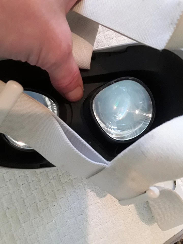 Meta Oculus Quest 2 128GB - Replacement Headset Only - No Controllers - Image 4 of 4