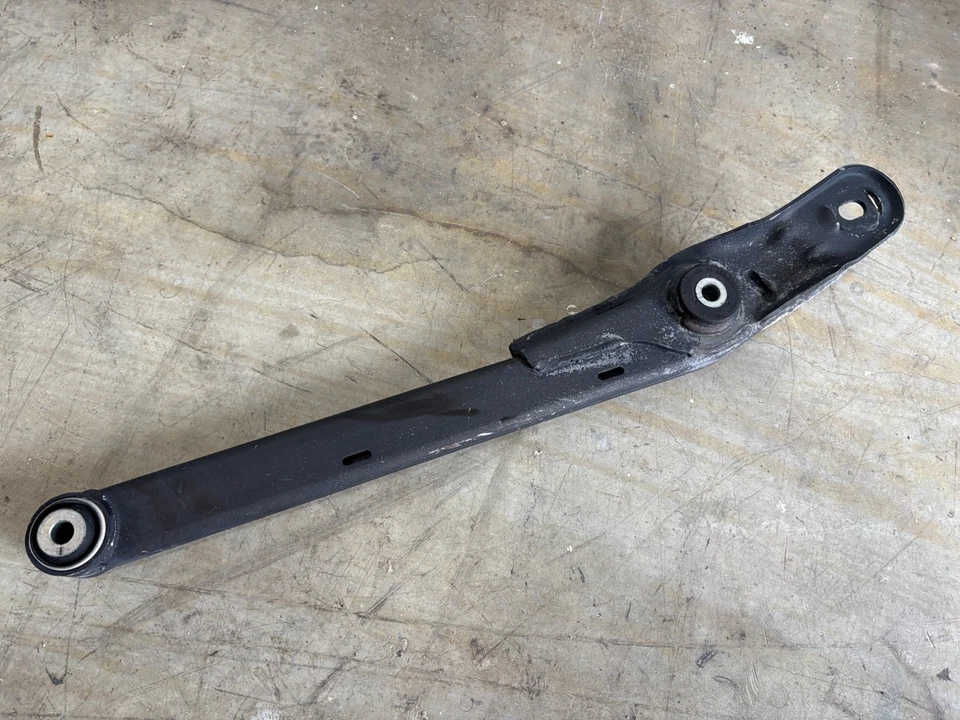 2013-2016 Dodge Dart Rear Lower Control Arm Left or Right Side OEM #68080590AE - Image 3 of 4
