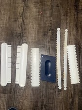 Vintage Wilton And Tupperware Cake Decorating Tools