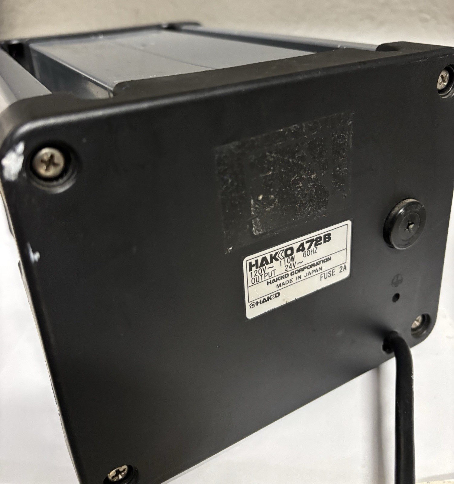 Hakko 472B Desoldering Station  - Powers on - cannot test AS IS