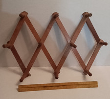 Vintage Expandable Wood Accordion Wall-Mount Coat Hat Rack, 8 Peg Hooks, Brown