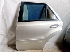 5ML* Mercedes ML W164 Tür hinten links Fahrerseite Silber F.775 5ML* Mercedes ML W164 Tür hinten links Fahrerseite Silber F.775