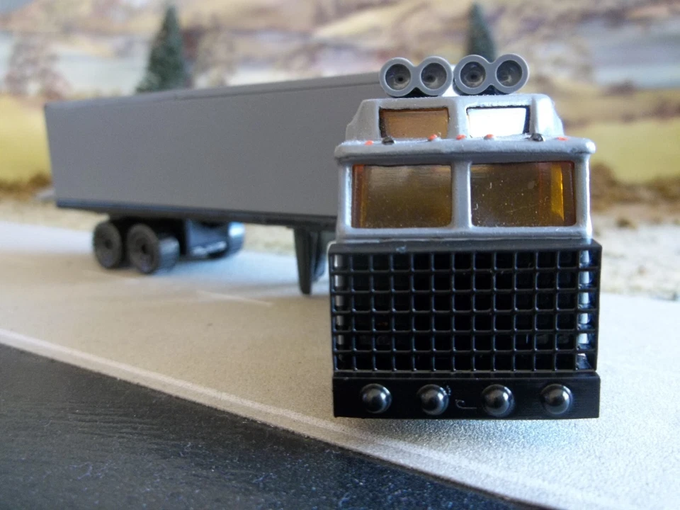 Movie Trucks - Matchbox - Knight Rider Goliath Truck - Kenworth - 1/80 Scale - Image 3 of 4