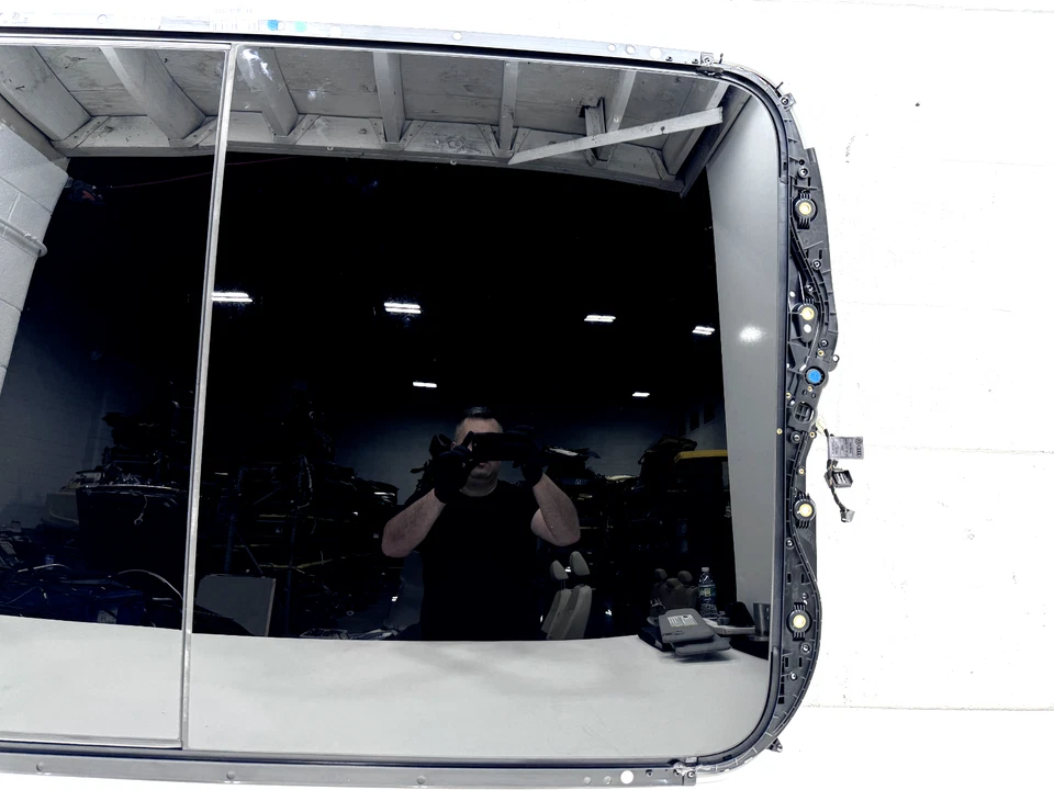 AUDI Q5 2009-2012 TECHO PANORÁMICO TECHO CORREDIZO TECHO CORREDIZO FABRICANTE DE EQUIPOS ORIGINALES 5N0 867 525 A Foto 3 de 4