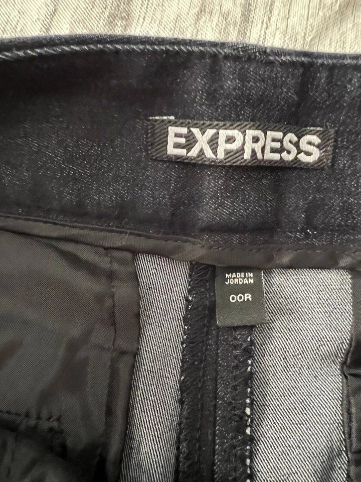 Pantalones Cortos Chinos Express 00R para Mujer Azul Marino Frente Plano Elastizados Puños Bolsillos Foto 3 de 4