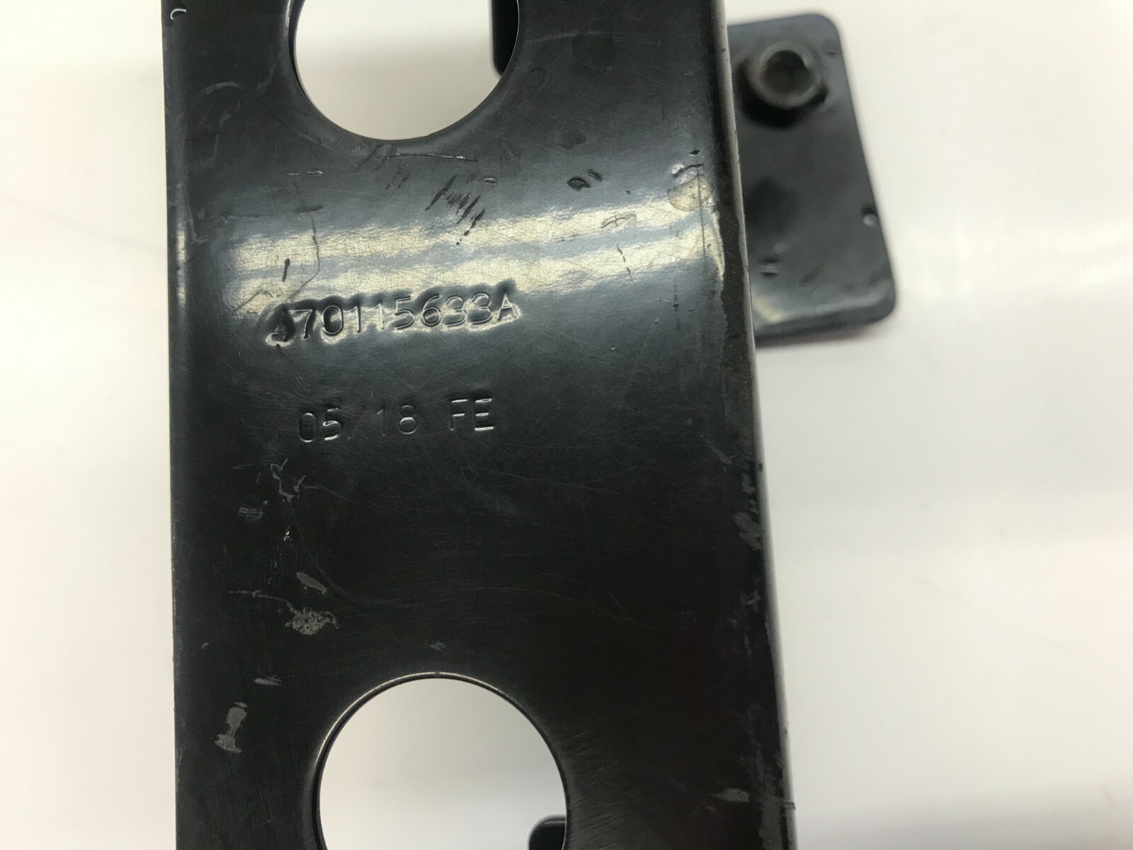 LAMBORGHINI AVENTADOR ENGINE OIL COOLER RETAINER BRACKET OEM 470115633A