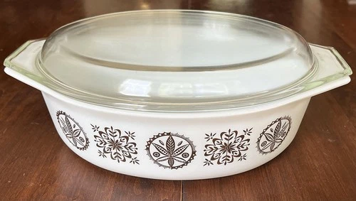 Vintage PYREX Gold HEX SIGNS 2 1/2 Quart 045 Oval Casserole Dish w/ Lid