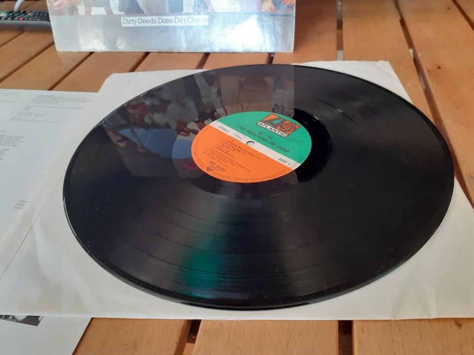 AC/DC Dirty Deeds lp ATL 50323 EX vinile - Immagine 3 di 4