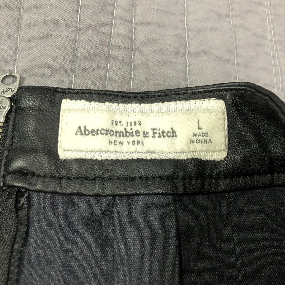 Falda vintage Y2K Abercrombie Fitch para mujer grande negra imitación cuero plisada mini Foto 3 de 4