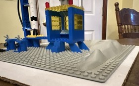 LEGO Classic Space 483 Alpha-1 Rocket Base w/ 3 Minifigures & Instructions