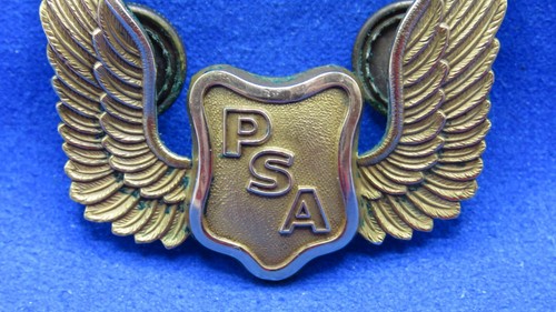 ORIGINAL PACIFIC SOUTHWEST AIRLINES PILOT HAT BADGE 1ST ISSUE - Picture 2 of 4