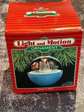Hallmark Ornament Magic Light and Motion Skaters Waltz Christmas 1988 Vintage