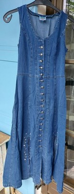 Super Schönes Jeanskleid Gr. 38 mit Blütenstickerei im Rock von Country Line