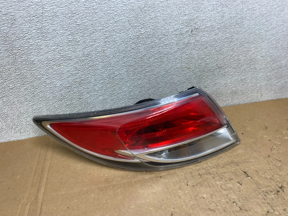 Lanterna traseira lateral esquerda Mazda 6 2009 - 2013 fabricante de equipamento original V5610 DW - Imagem 3 de 4
