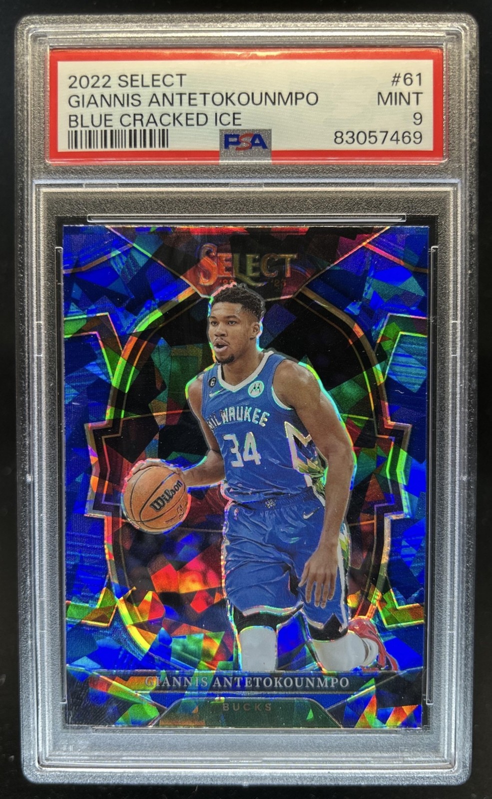 2022-23 Select Giannis Antetokounmpo Blue Cracked Ice Prizm Concourse #61 PSA 9 view 1
