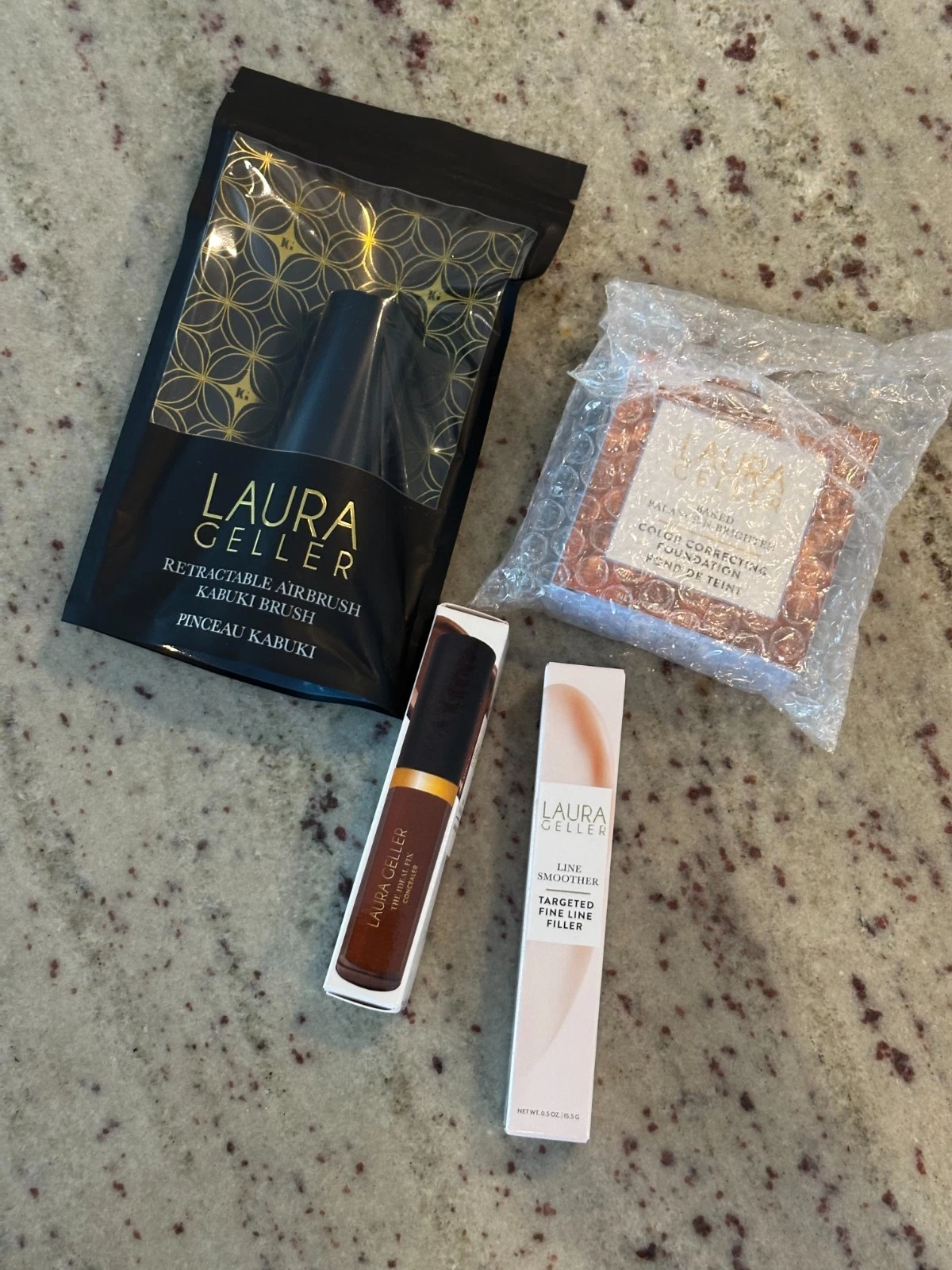 NEW LAURA GELLER Line Smoother Full Face Kit Color DEEP
Opens in a new window or tab