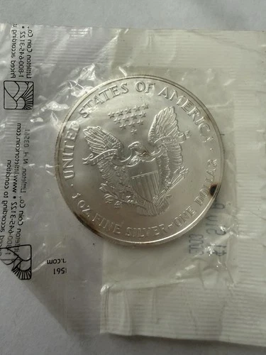 2003 1 Oz Fine Silver One American Dollar uncirculated As Pictured.