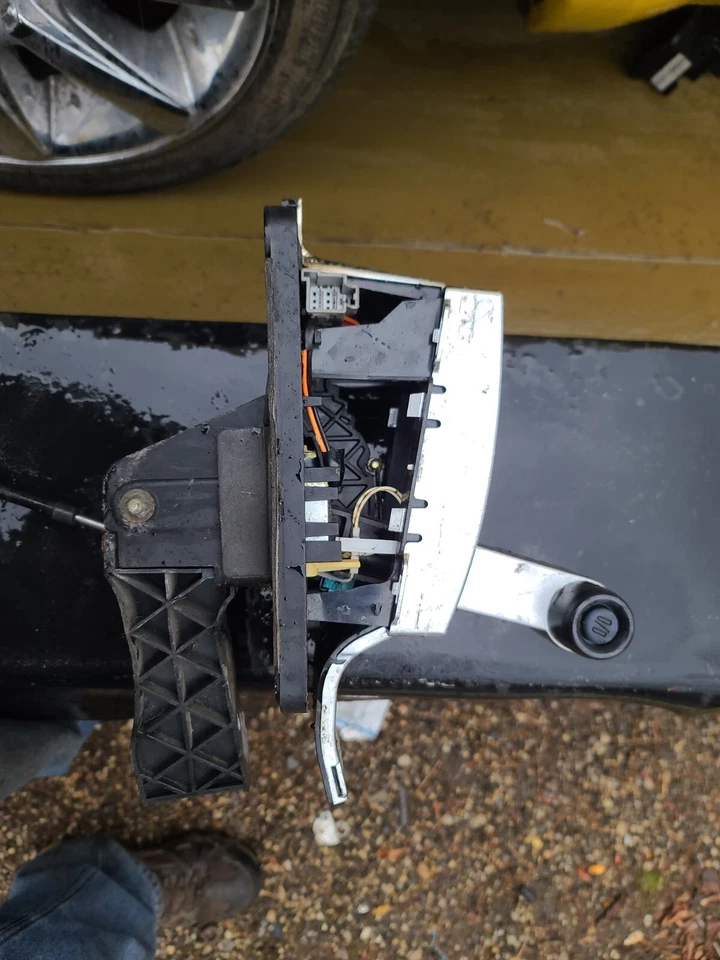 2006 FORD MUSTANG GT КУПЕ АВТОМАТИЧЕСКИЙ НАПОЛЬНЫЙ ПЕРЕКЛЮЧАТЕЛЬ OEM Б/У - Изображение 4 из 4