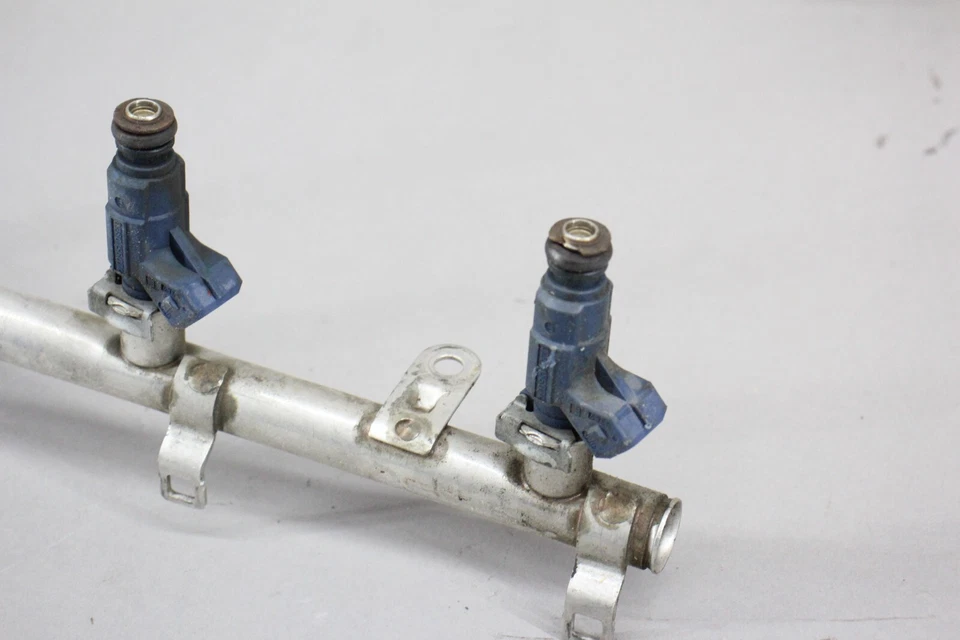 ✅ 00-06 Mercedes W209 CLK55 CLS500 ML500 Fuel Injection Rail Line 1130700695 OEM - Image 2 of 4