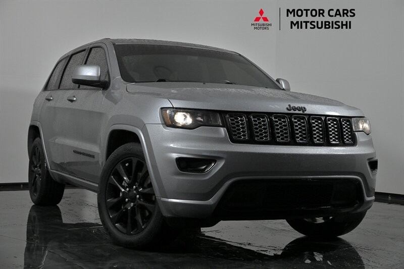 2020 Jeep Grand Cherokee Laredo