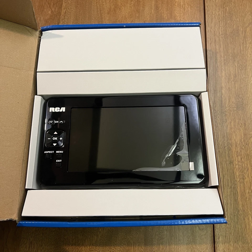 RCA Portable Digital TV 7” Widescreen LCD RTV86073 Open Box New - Image 2 of 4