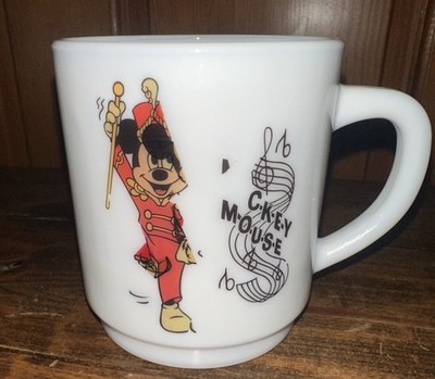 Vintage Milk Glass Disney Mickey Mouse Band Leader Few Survivors Of This Mug!