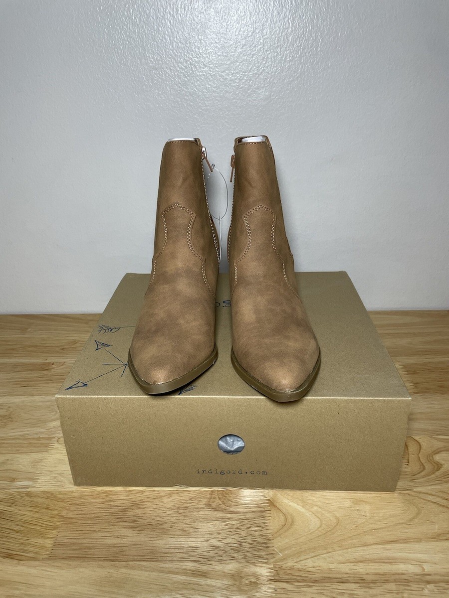NIB Indigo rd Boots Womens 8M Avery Q Medium Brown Perforated