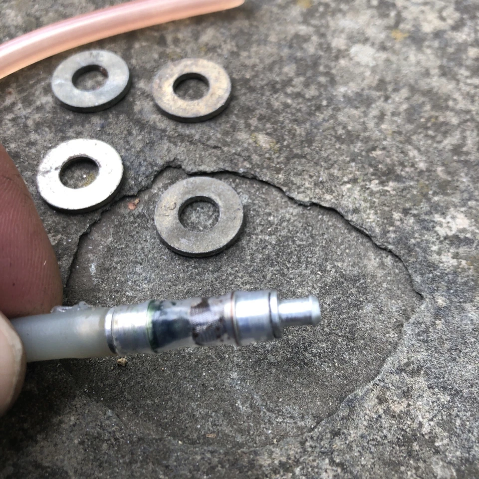 Motor de avión vintage ENYA 19-VI R/C con bomba y tanques Foto 2 de 4