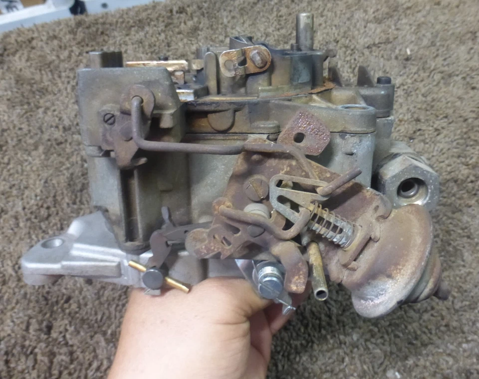 Carburador Cadillac Fleetwood V8 Rochester 4BBL Quadrajet 7042237 fabricante de equipamento original - Imagem 4 de 4