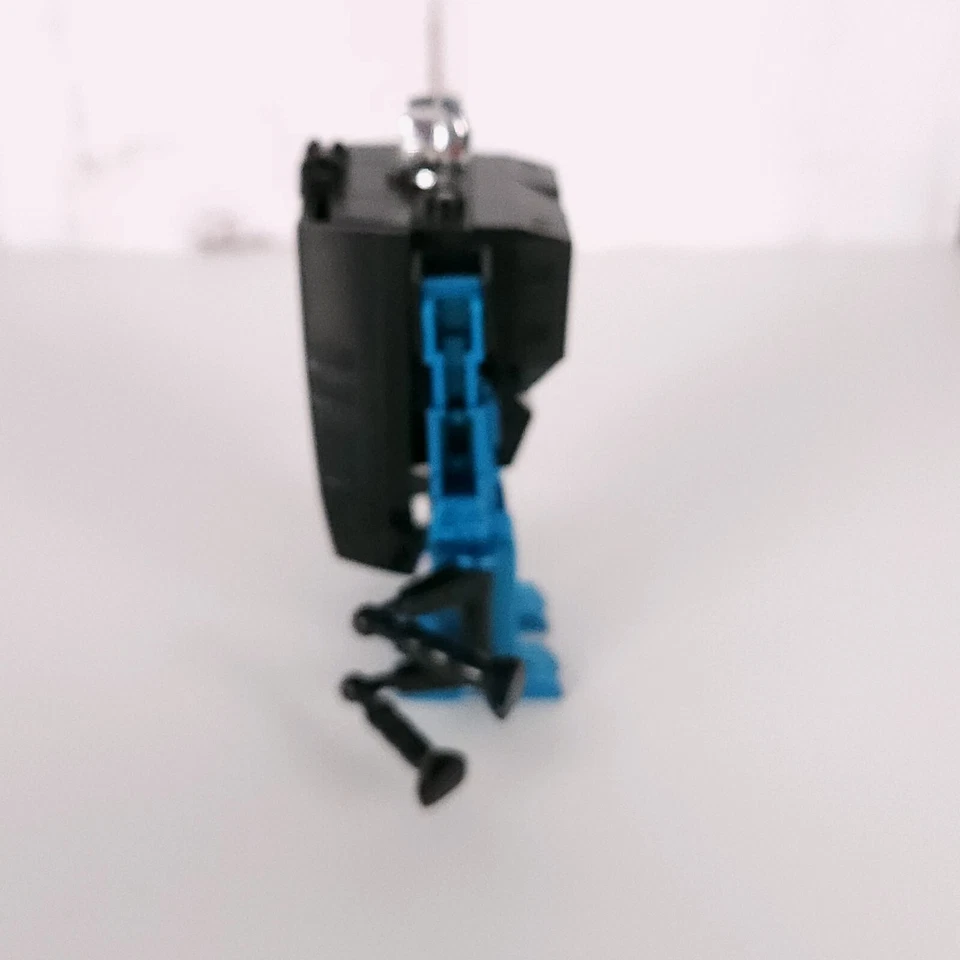 Convertors Insectors: vintage Creeper cockroach Incomplete - For Parts - Image 2 of 4