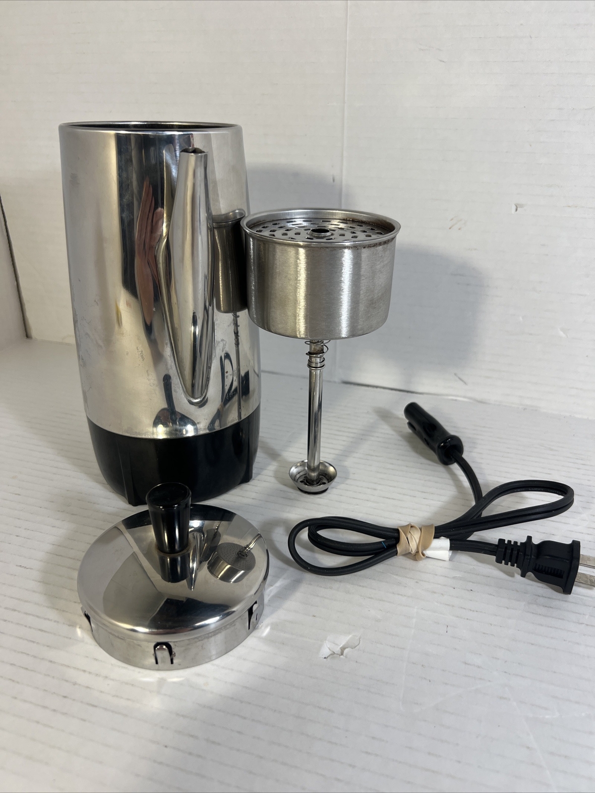 Presto Electric Coffee 2 6 Cup Percolator Pot Model 0282202 W/ Cord