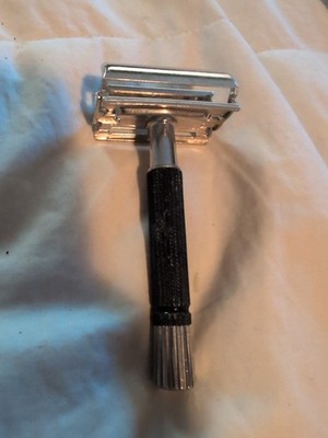 1971 Gillette Black Handle Super Speed Double Edge T3 Safety Razor 