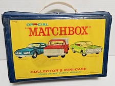 MATCHBOX LESNEY COLLECTOR'S MINI-CASE WITH 24 VEHICLES