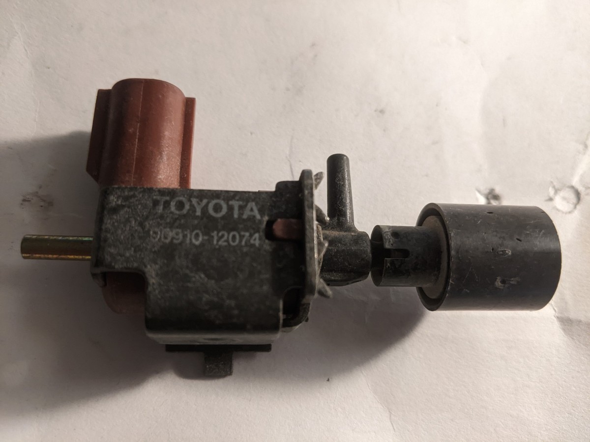 1990-95 TOYOTA LEXUS GENUINE VACUUM SWITCH VALVE VSV # 90910-12074