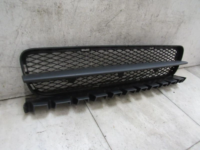 06 07 08 09 10 VOLVO 70 SERIES Grille - Image 3 of 4