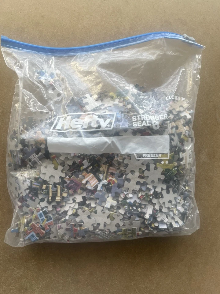 Hometown Collection Venice Boat Parade Puzzle 1000 Pieces - Image 4 of 4