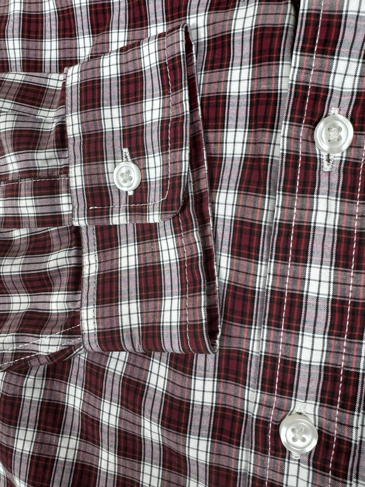 Eddie Bauer Men Large Red White Plaid Wrinkle Free Relaxed Fit Button Down Shirt image 4