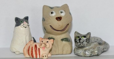 4  Vintage Cat Miniature Figurine  pottery, clay