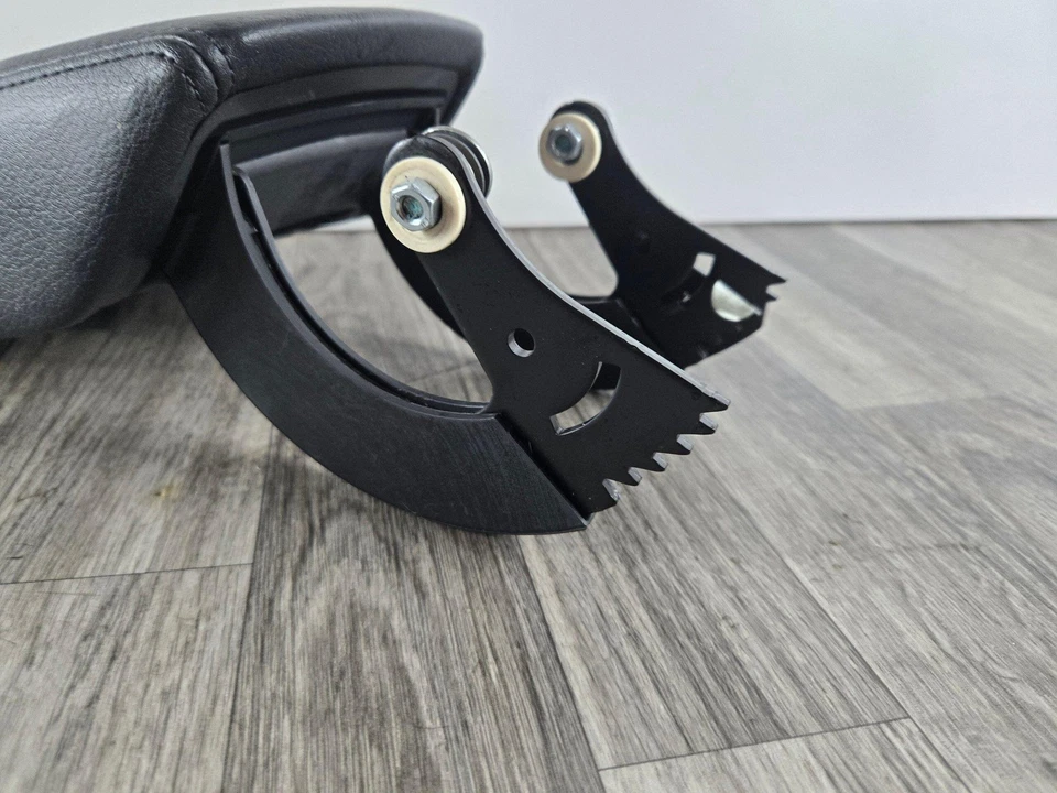 КРЫШКА ДЛЯ ХРАНЕНИЯ ПОДЛОКОТНИКА ПЕРЕДНЕЙ ЦЕНТРАЛЬНОЙ КОНСОЛИ AUDI Q3 2014-2018 - Изображение 4 из 4