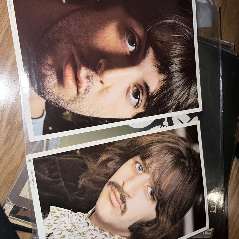 THE BEATLES ULTRA RARE WHITE ALBUM ! 2 Pictures. Paul and Ringo Vinyl NM and pic - Image 3 of 4