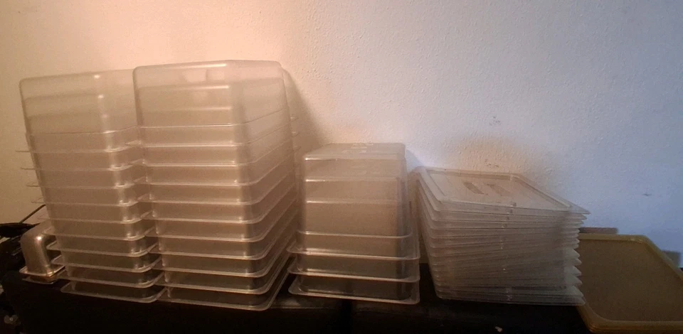 Cambro pans & lids - Image 3 of 4