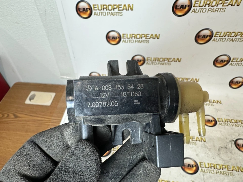 2018 MERCEDES-BENZ C43 W205 AMG EMISSION PRESSURE VACUUM VALVE OEM - Image 2 of 2